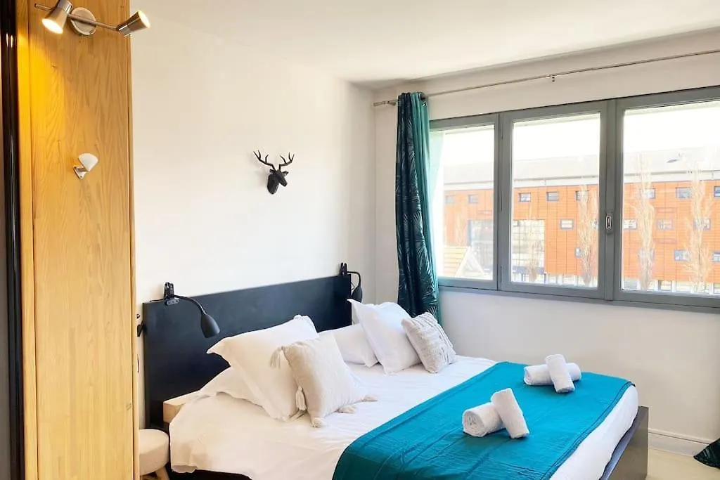 Amazone, Centre-Ville & Parking Annecy Apartment